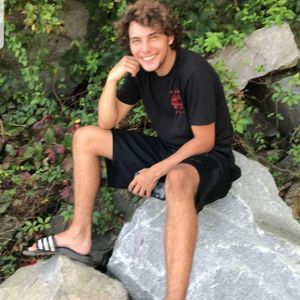 Meet your Posher, Devin